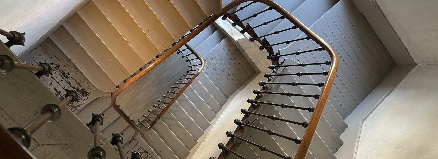 Escalier de la résidence étudiante ALATAO, à Dijon